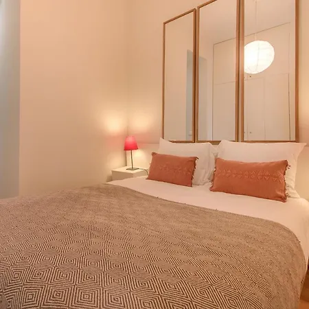 Lapa Cozy Flat With Mezzanine Appartamento
